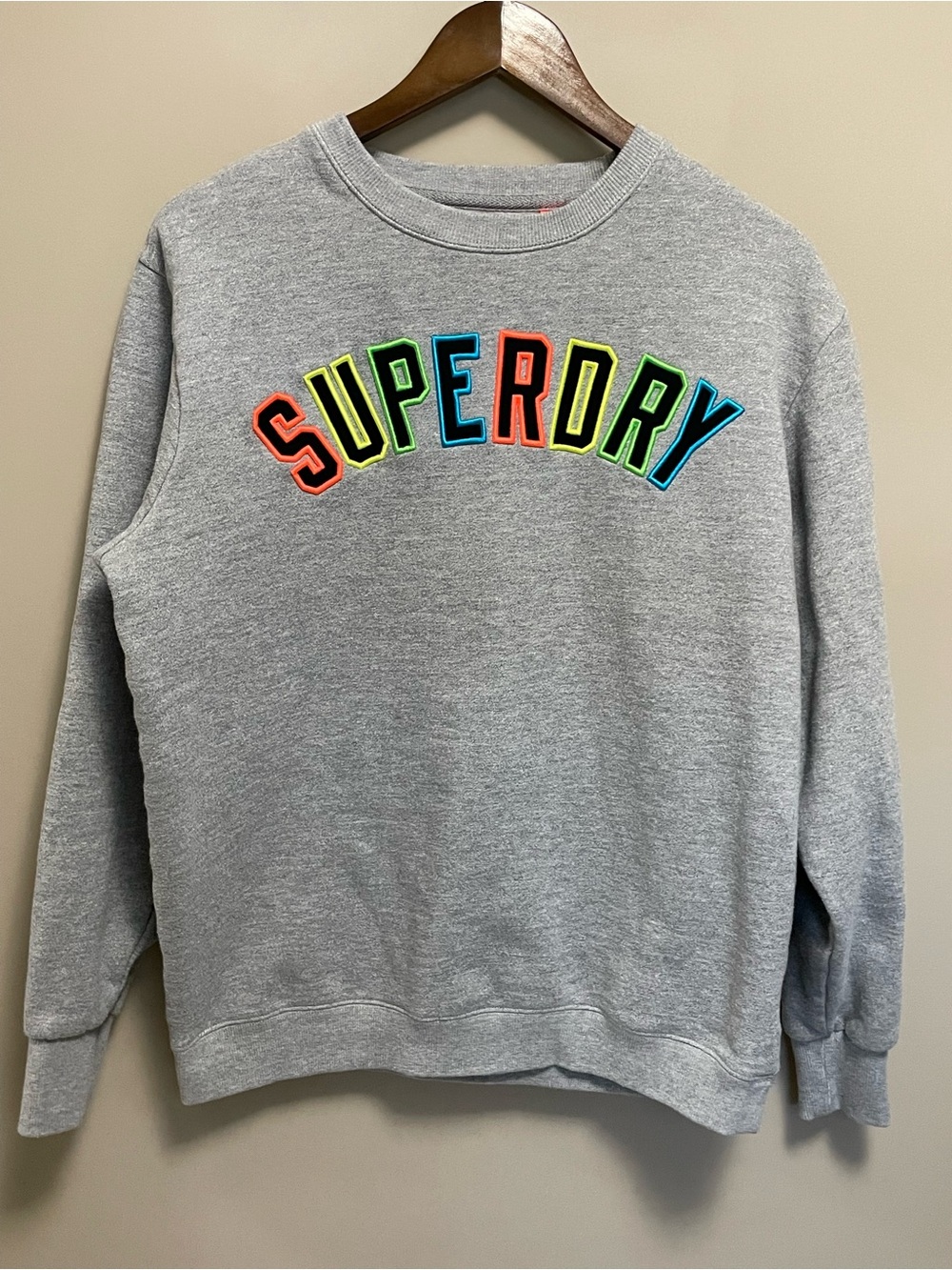 Superdry Gray Crewneck Sweatshirt with Neon Logo Men’s Medium